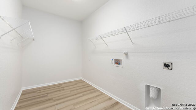 Listing photo id 16 for 9650 Calmont Way