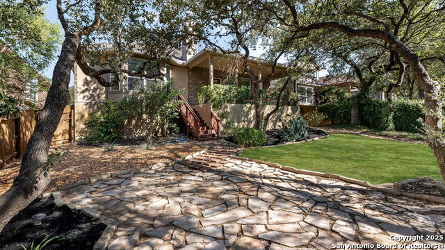 Listing photo id 18 for 9650 Calmont Way