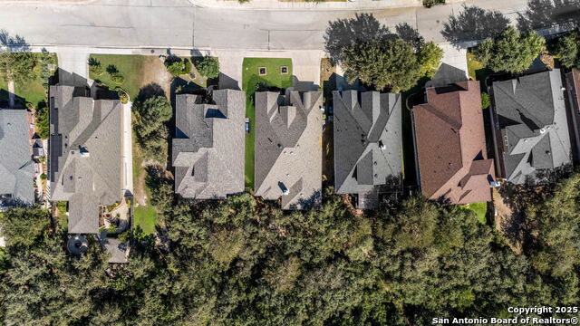 Listing photo id 29 for 9650 Calmont Way