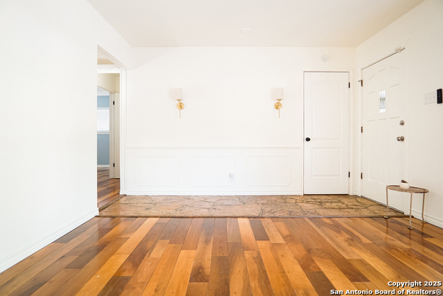 Image 12 of 25 For 10915 Burr Oak