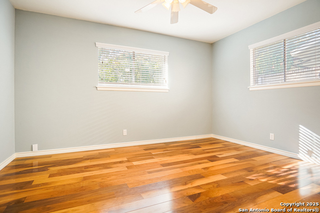 Image 15 of 25 For 10915 Burr Oak