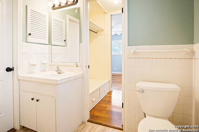 Image 20 of 25 For 10915 Burr Oak