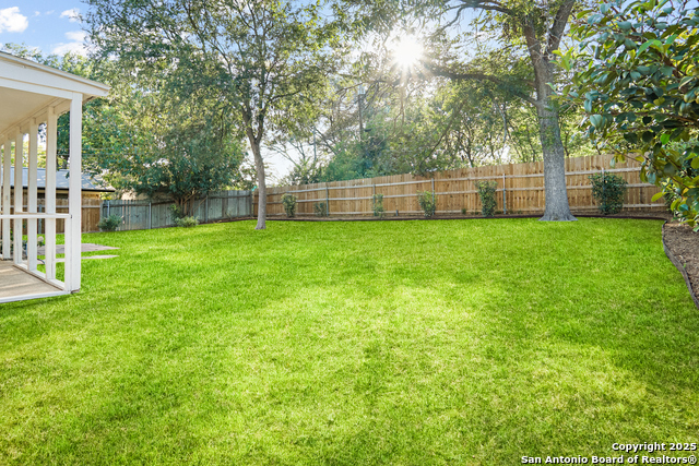 Image 23 of 25 For 10915 Burr Oak