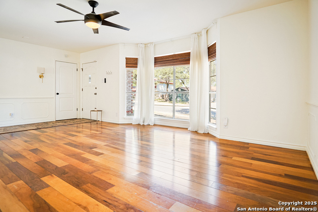 Image 9 of 25 For 10915 Burr Oak