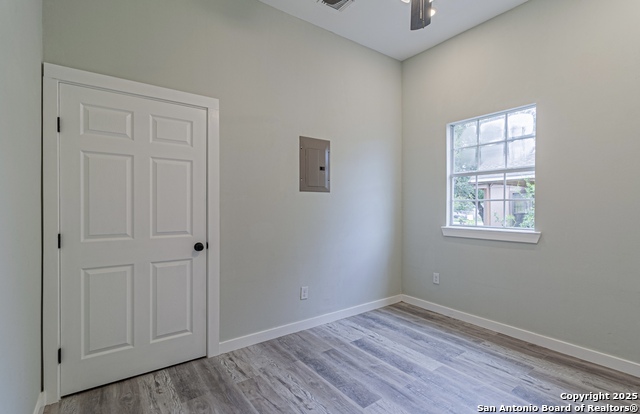 Listing photo id 3 for 210 San Jacinto N