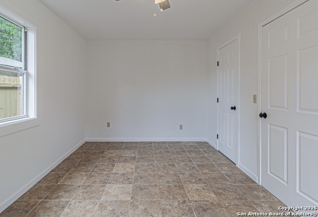 Listing photo id 6 for 210 San Jacinto N