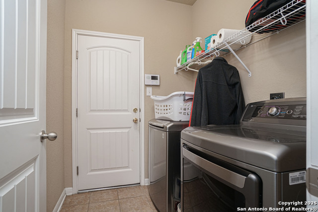 Image 8 of 16 For 14006 Roslin