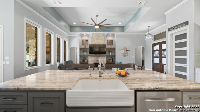 Image 19 of 72 For 1627 Bussola