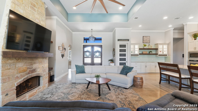 Image 7 of 72 For 1627 Bussola