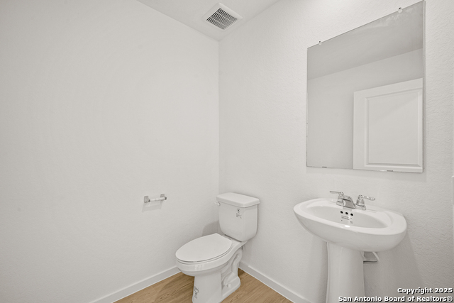 Image 10 of 31 For 1314 Neria Loop