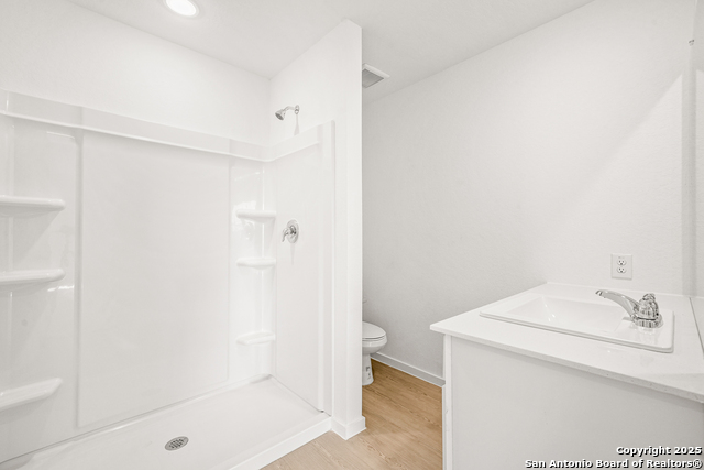 Image 17 of 31 For 1314 Neria Loop