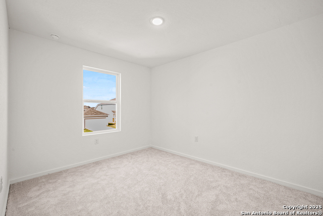 Image 21 of 31 For 1314 Neria Loop