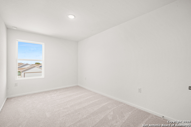 Image 22 of 31 For 1314 Neria Loop