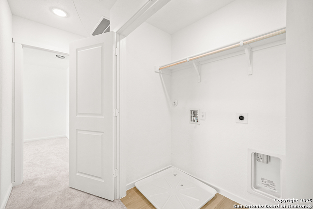 Image 23 of 31 For 1314 Neria Loop