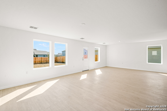 Image 7 of 31 For 1314 Neria Loop