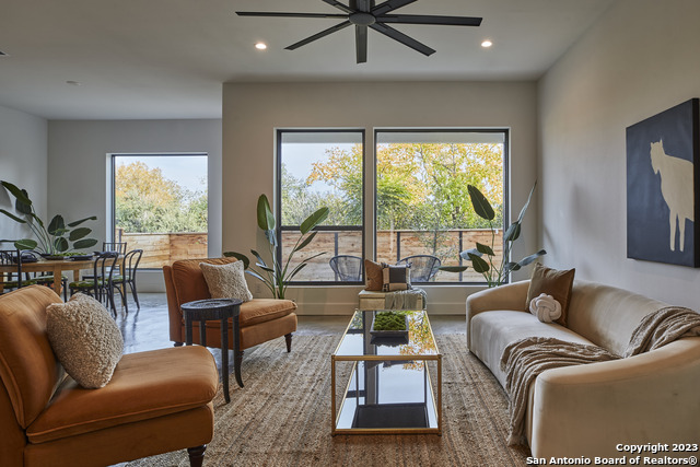 Listing photo id 2 for 1835 Flamingo Dr No 7