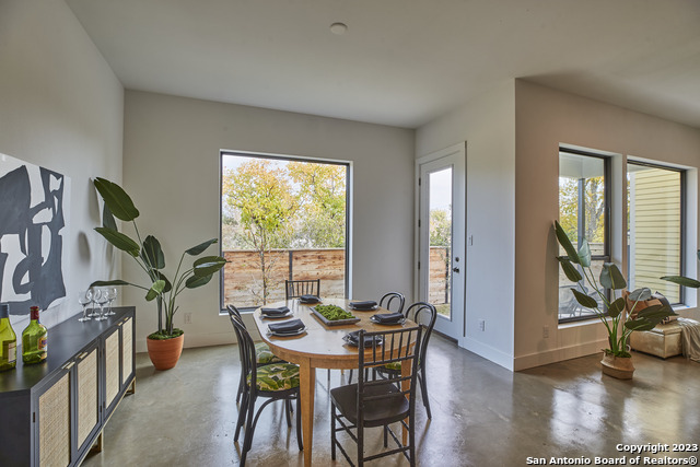 Listing photo id 4 for 1835 Flamingo Dr No 7