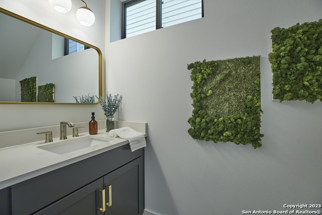 Listing photo id 5 for 1835 Flamingo Dr No 7