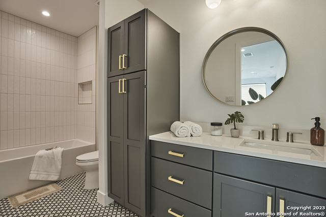 Listing photo id 6 for 1835 Flamingo Dr No 7