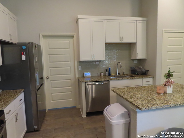 Image 9 of 18 For 22150 Approach