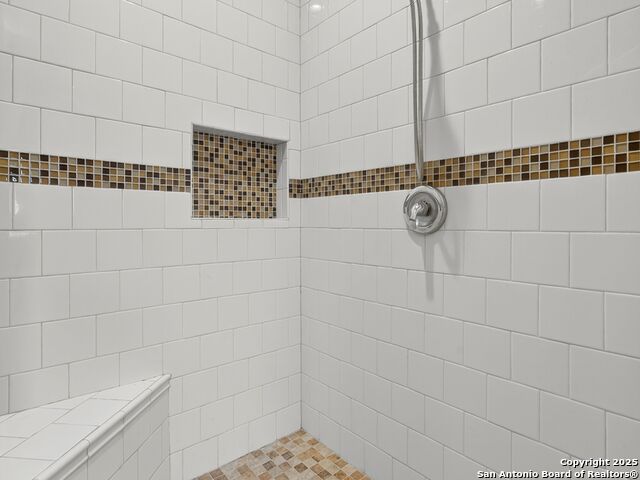 Image 20 of 28 For 605 Meadow Gate