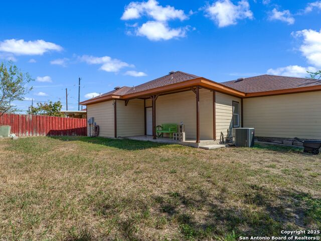 Image 26 of 28 For 605 Meadow Gate