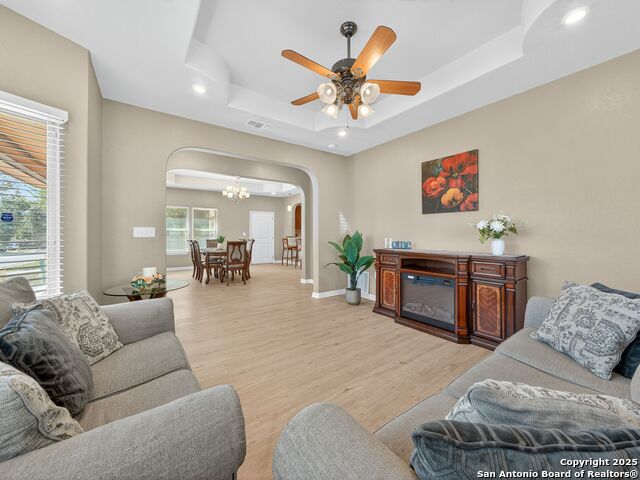 Image 8 of 28 For 605 Meadow Gate