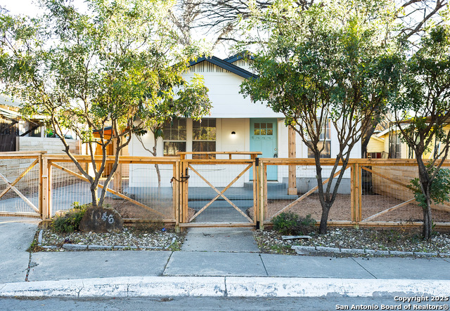 Details for 1046 Lombrano St, San Antonio, TX 78207