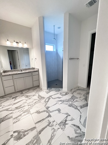 Image 18 of 28 For 4607 Camden Heights