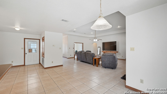 Image 13 of 19 For 105 Tomahawk