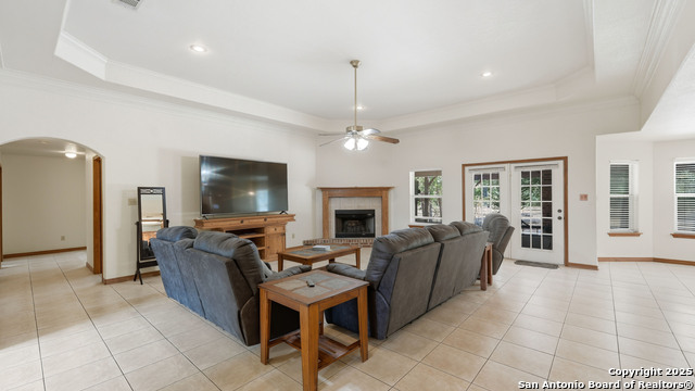 Image 3 of 19 For 105 Tomahawk