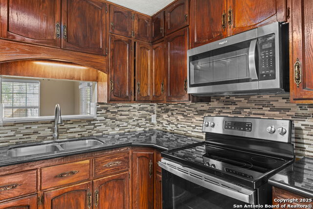 Image 11 of 36 For 502 Brookview Dr