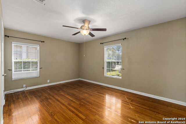 Image 13 of 36 For 502 Brookview Dr