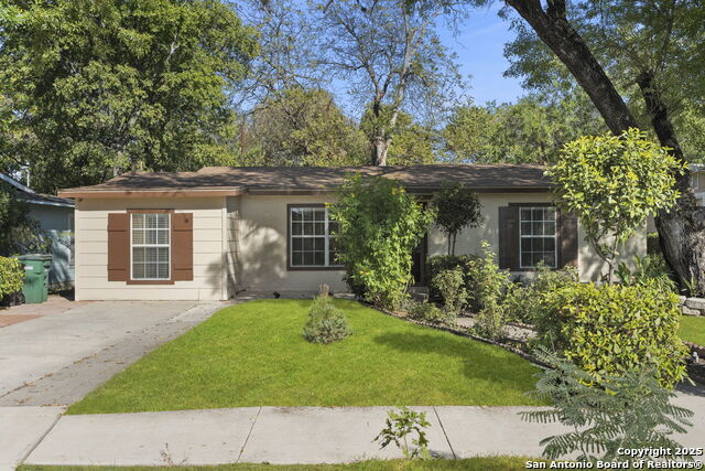 Image 2 of 36 For 502 Brookview Dr