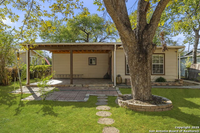 Image 27 of 36 For 502 Brookview Dr