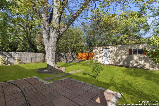 Image 28 of 36 For 502 Brookview Dr