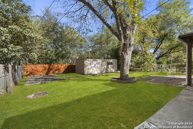 Image 29 of 36 For 502 Brookview Dr