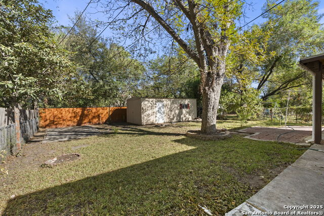 Image 31 of 36 For 502 Brookview Dr