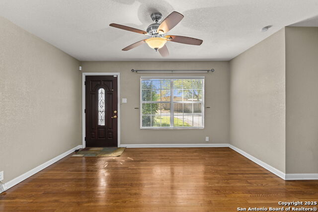 Image 6 of 36 For 502 Brookview Dr