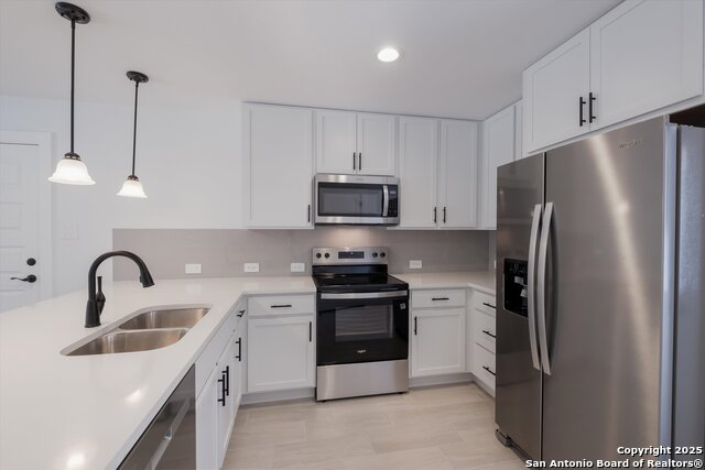 Image 14 of 26 For 432 Canyon Lake Dr