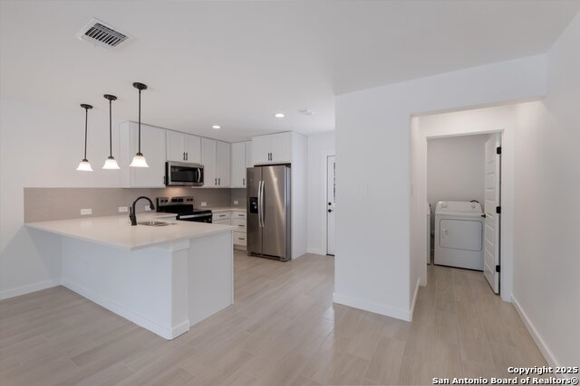 Image 17 of 26 For 432 Canyon Lake Dr