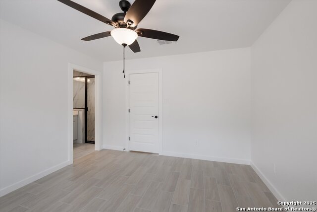 Image 20 of 26 For 432 Canyon Lake Dr