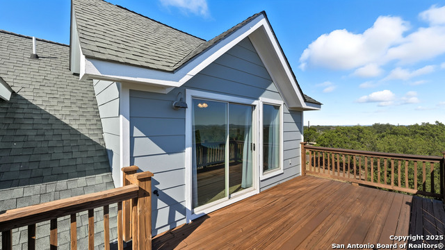 Listing photo id 15 for 635 & 651 Barbara