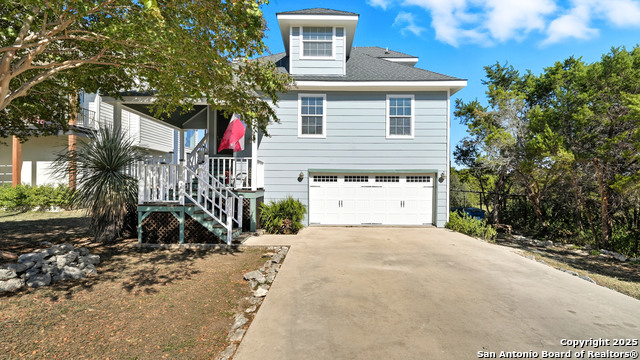 Listing photo id 0 for 635 & 651 Barbara