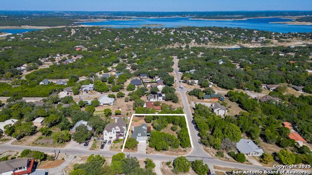 Listing photo id 26 for 635 & 651 Barbara