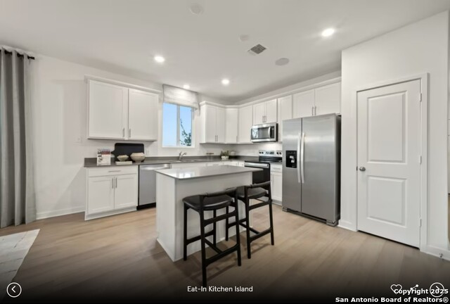 Listing photo id 2 for 813 Cardenas