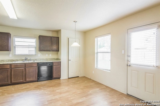 Image 4 of 13 For 2218 Fishing Trail