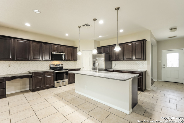 Image 2 of 23 For 8811 Palmetto Park
