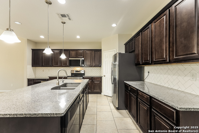 Image 3 of 23 For 8811 Palmetto Park
