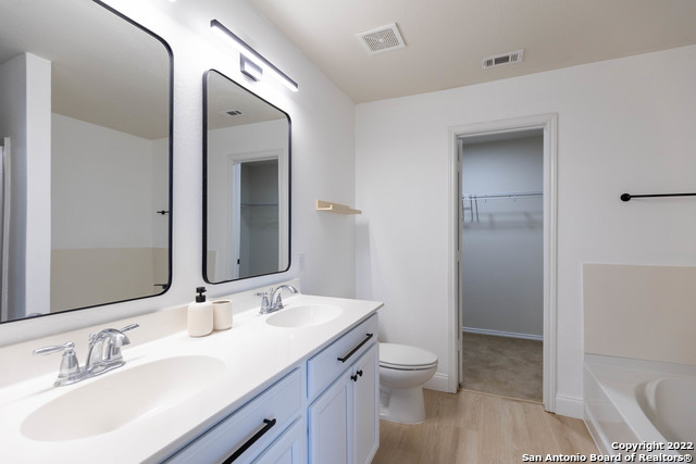 Image 17 of 31 For 443 Harvest Pt